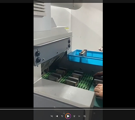 抚顺客户案例：导轨滑块喷砂机工作视频