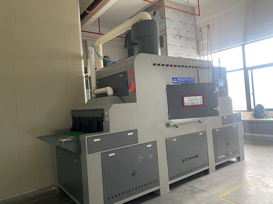 深圳百超机械输送式自动喷砂机设备